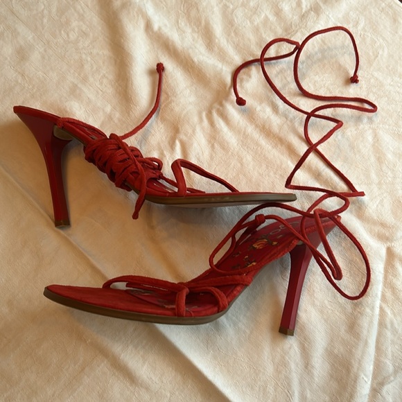 ALDO stilettos Red suede tie up - Picture 3 of 5